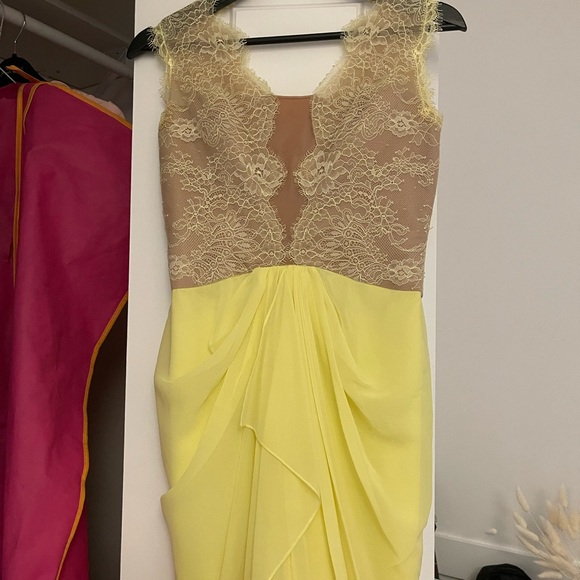 BCBGMaxazria Brandy yellow gown dress size 4 - Picture 3 of 3